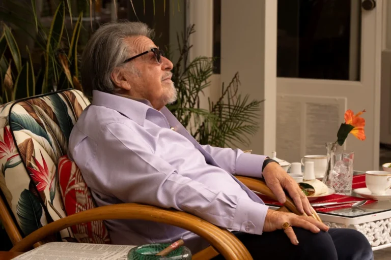 Gus Van Sant’s ‘Dead Man’s Wire’ Navigates Timeless Themes of Desperation and Disillusionment Amidst Modern Parallels