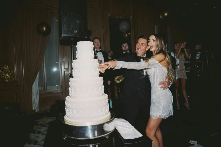 Introducing The Abigail Bloom Cake Company: Elegant, Showstopping Wedding Cakes With Beautiful flavours & Delicately Light Sponges