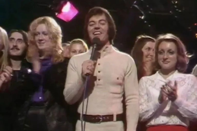 The Unseen Cost of On-Screen Perfection: How Extreme Beauty Standards Are Reshaping Entertainment