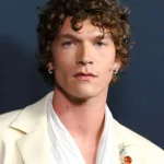 Amy Komorowski Showcases Minimalist Skincare Excellence with Connor Storrie at the Tiffany & Co. Blue Book Gala