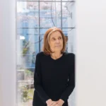 Gloria Steinem: A Lifetime of Challenging Beauty Standards and Embracing Authentic Selfhood