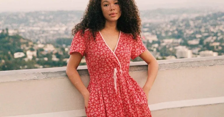 Navigating Sustainable Style: A Comprehensive Guide to Ethical Fashion Brands Offering Inclusive Sizing for Shorter Frames