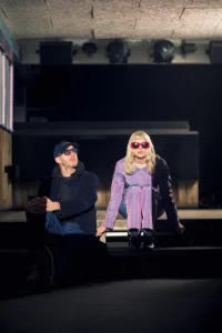 TOMORA Unveils Debut Album ‘Come Closer,’ Forging a Bridge Between Electronic Titans and Avant-Pop Visionaries