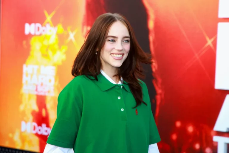 Billie Eilish Declares Future Plastic Surgery Off-Limits for the Sake of Future Generations