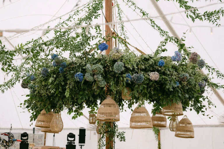 Georgia and Tom Celebrate Traditional British Nuptials at Private Cornwall Estate Featuring Local Artistry and Nostalgic Heritage