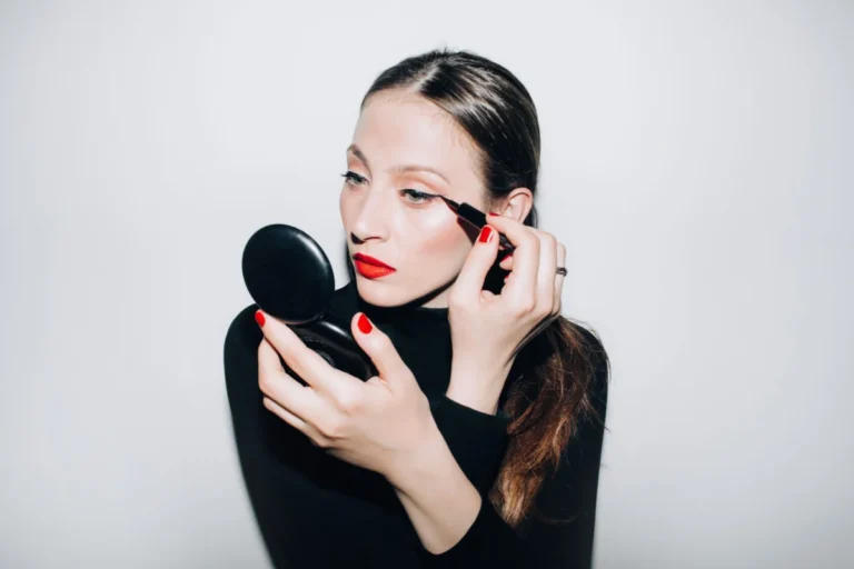 Mastering the Morning Rush: Expert Strategies for a Flawless Face in Minimal Time