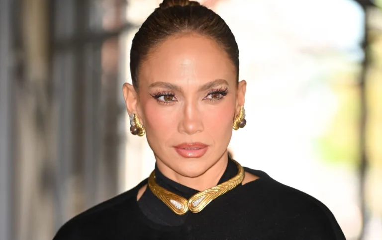 Jennifer Lopez’s Bold Highlights Steal the Spotlight During "Office Romance" Press Tour