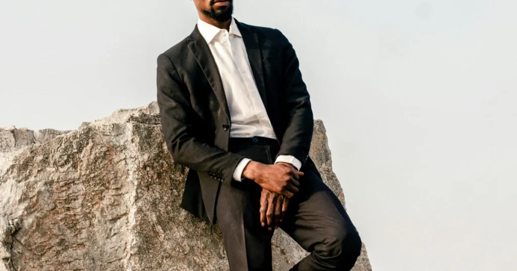 Navigating the Modern Wardrobe: A Comprehensive Guide to Investing in Sustainable Suiting for Longevity and Ethical Impact