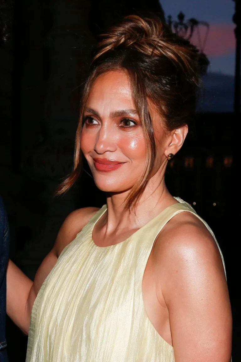 Jennifer Lopez Elevates Paris Haute Couture Fashion Week with a Signature Bow-Adorned Hairstyle