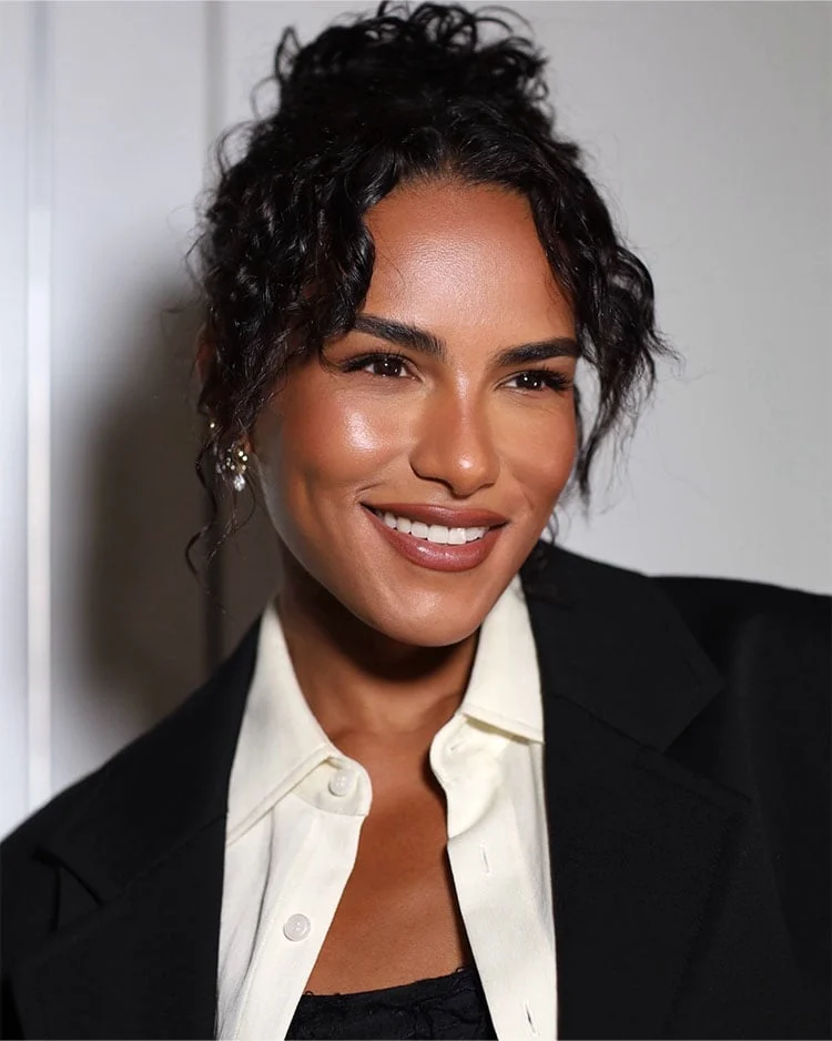 Saffron Hocking Radiates in Bronzed Armani Beauty Look Crafted by Alex Babsky for Hit Point Q&A Event