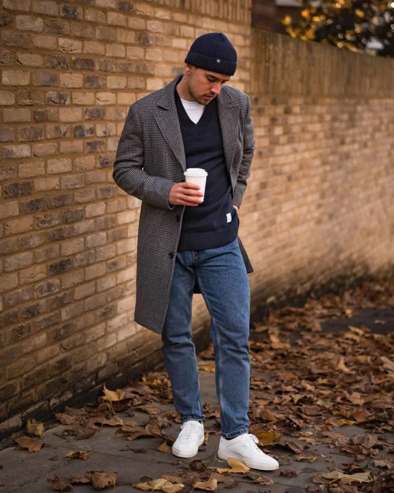 The Enduring Appeal of White Sneakers: A Comprehensive Guide to the Best Men’s Footwear for Any Occasion
