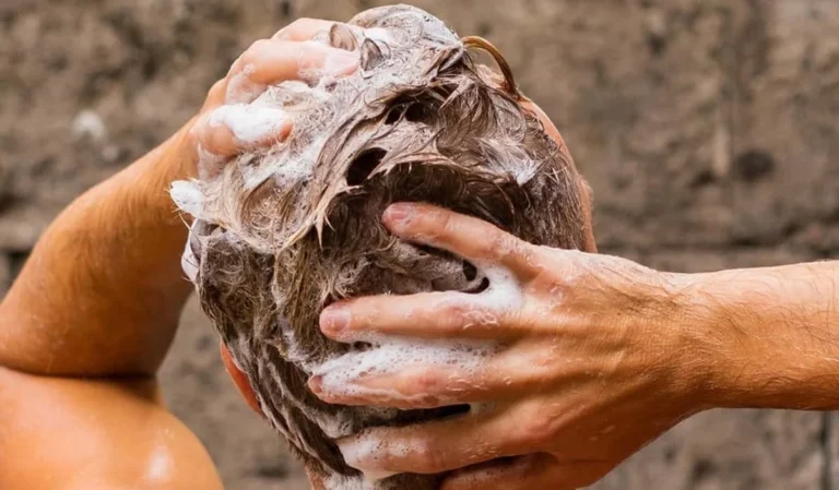 The Ultimate Guide to the Best Men’s Shampoos for Gray Hair in 2024
