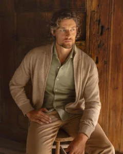 8 Best Sweater Brands for Men: Top Fashion, Utility in 2026