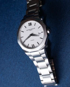 Baume & Mercier Riviera 73 Revives Integrated Bracelet Heritage for a New Era of Watchmaking