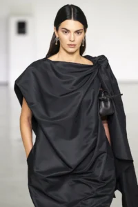 Bottega Veneta SS27 Sets Its Own Pace at Milan Fashion Week While Luxury Giants Race Through the Calendar