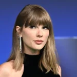 Taylor Swift Brings High-Fashion Manicure Trends to the 2026 MTV Video Music Awards Turquoise Carpet