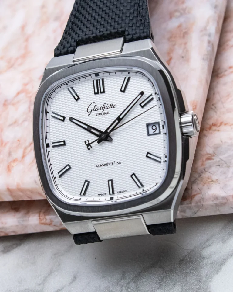 Glashutte Original Redefines the Integrated Sports Watch Segment with the New 70s Collection