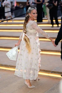 Sarah Jessica Parker Redefines Modern Elegance with a Fairycore-Inspired Statement at the New York City Ballet Fall Fashion Gala