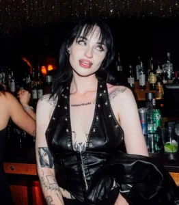 The Rise of Permanent Cosmetic Vampire Fangs: How Subculture Aesthetics Transformed Modern Dentistry