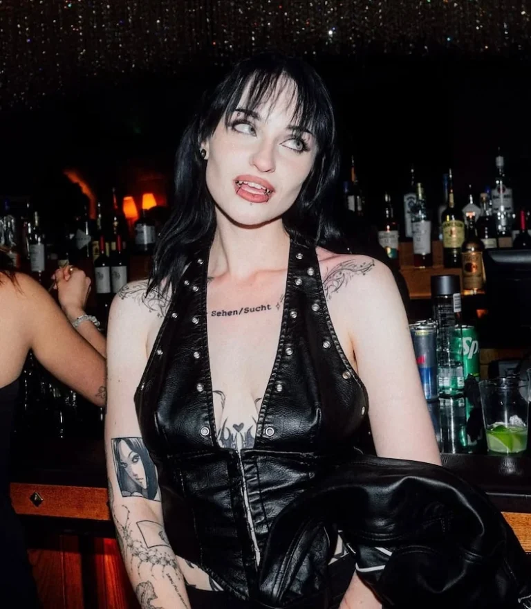 The Rise of Permanent Cosmetic Vampire Fangs: How Subculture Aesthetics Transformed Modern Dentistry